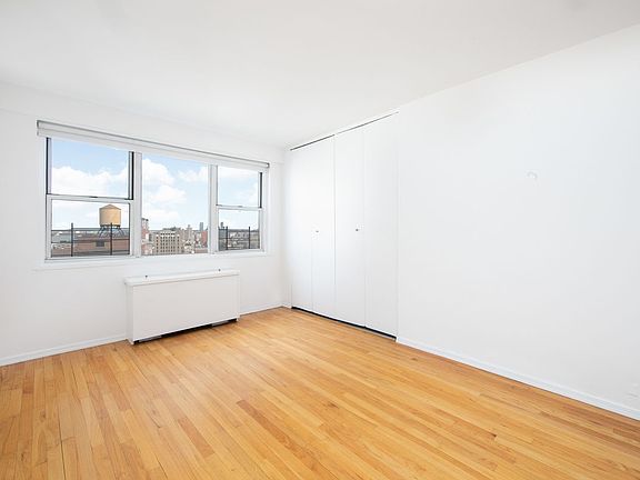 5th image of 120 4th Ave #19B