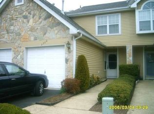 2308 Orchard Hill Cir, Warrington, PA 18976