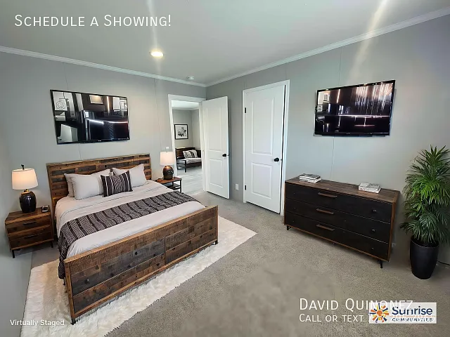 701 W Mill St — Photo 3