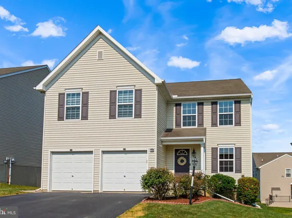 708 Bridle Wreath Ln, Lancaster, PA 17601