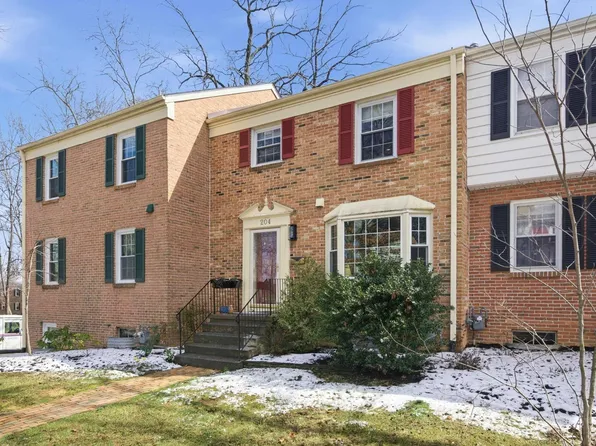 204 Huntington Ln, Blacksburg, VA 24060