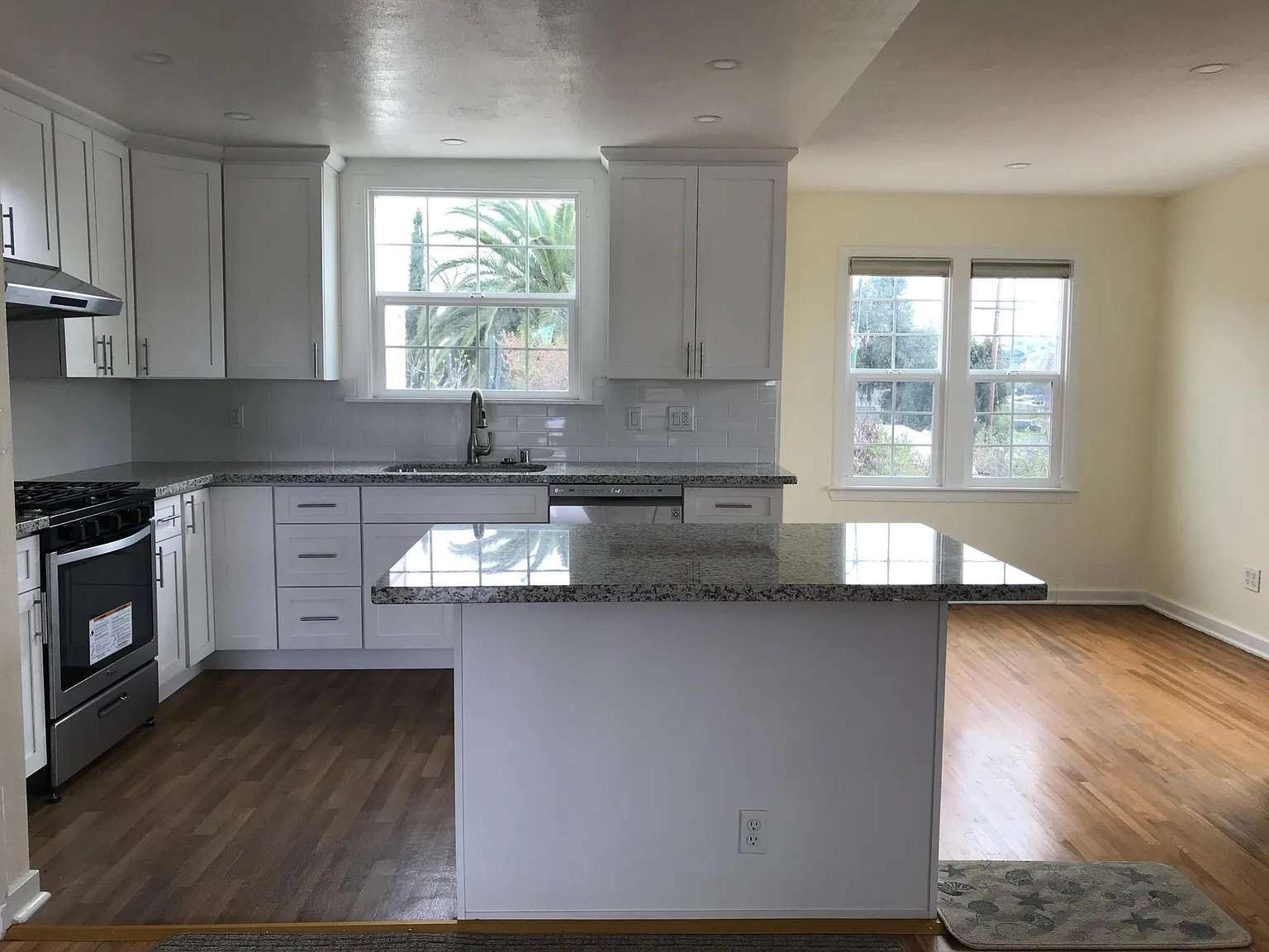 208 Evans Ave — Photo 2