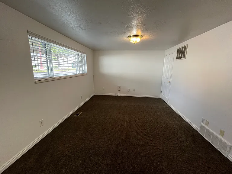 444 W 200 N #104 — Photo 2