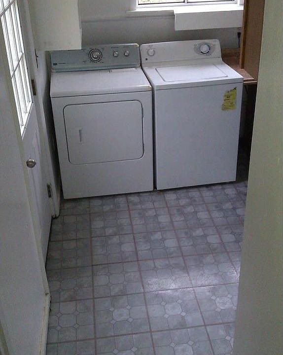 2nd image of 5934 Lemay Rd