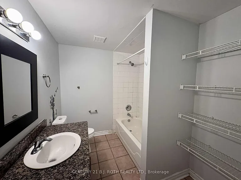 22 Mapleton Ave #LOWER — Photo 15