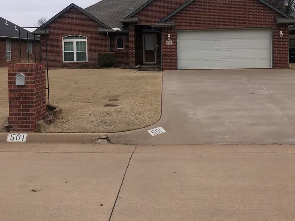501 Oakdale Dr, Enid, OK 73703