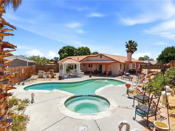 16433 Pauhaska Rd, Apple Valley, CA 92307