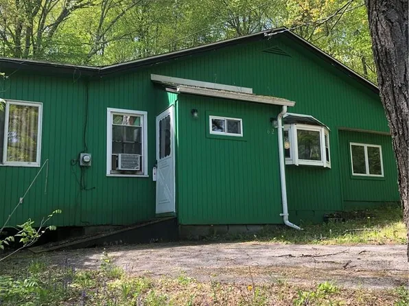 62 Netherwood Plaza, Salt Point, NY 12578