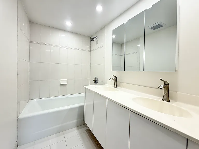 25 Forest St #7G — Photo 11