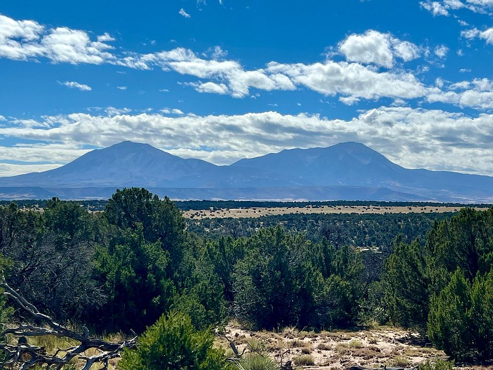 1st image of Comanche Dr #102