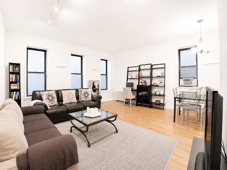 353 Amsterdam Ave #2 — Photo 2