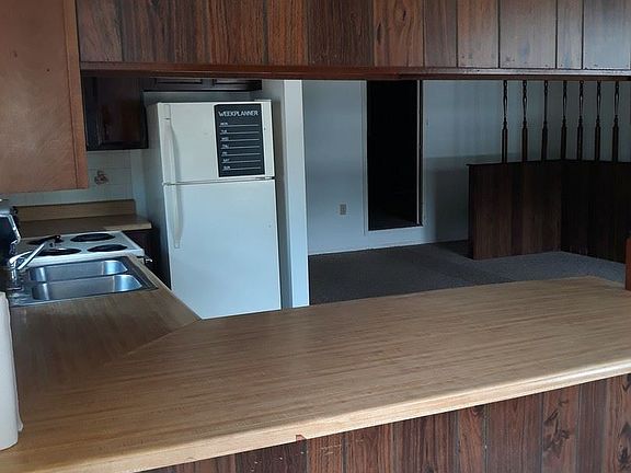 3rd image of 1036 Meadowview Ave