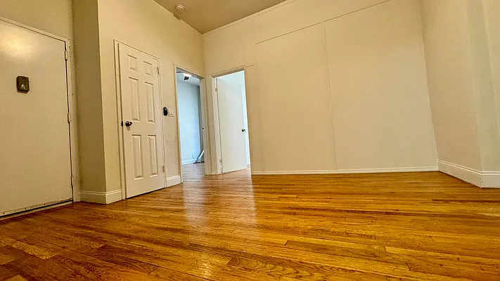 Rented by HOLTON REAL ESTATE INC. | media 14