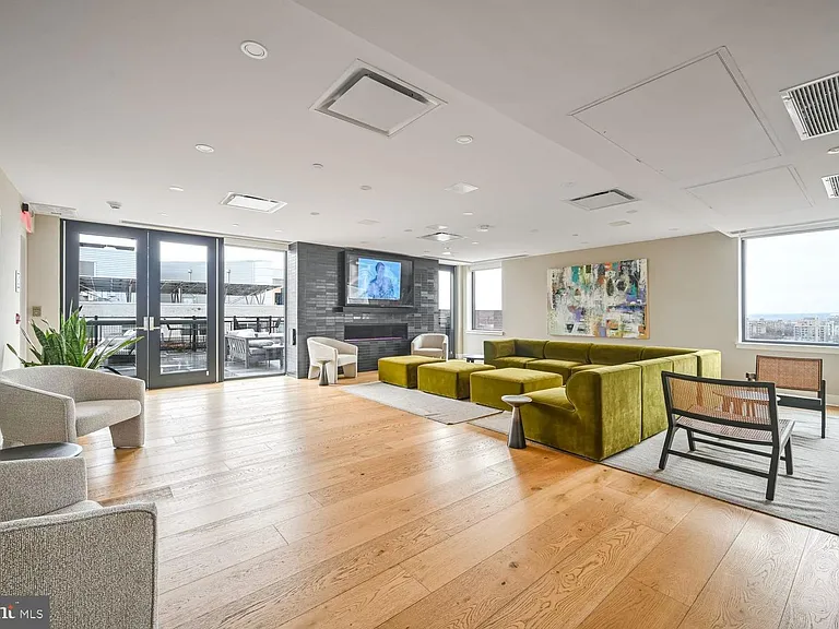 37 L St SE #802 — Photo 18