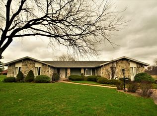 6604 Blue Mist Rd, Fort Wayne, IN 46819