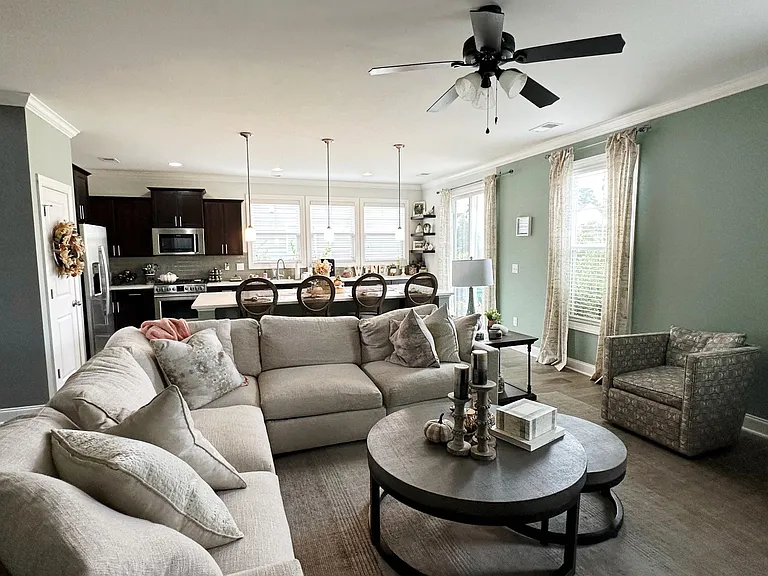Large, open floor plan for entertaining