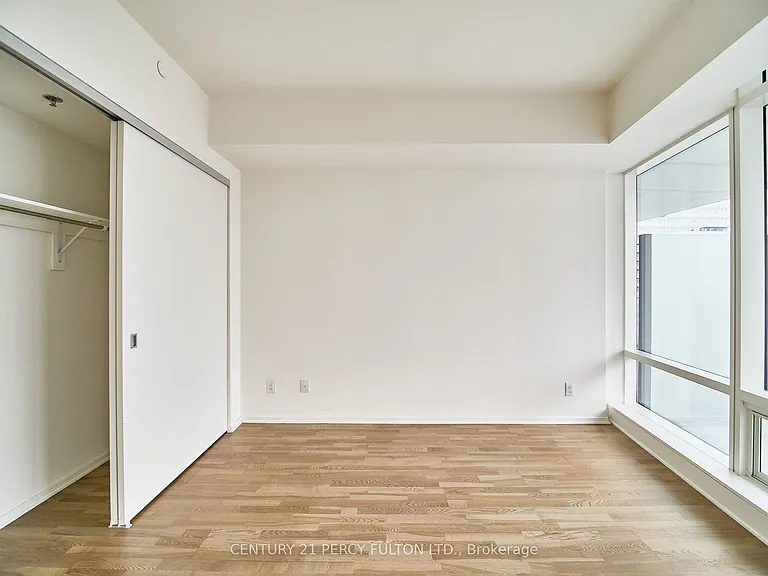 1 Bloor St E #3605 — Photo 16