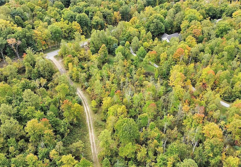 779 Center Rd, Hinckley, OH 44233 Zillow