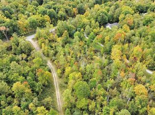 779 Center Rd, Hinckley, OH 44233