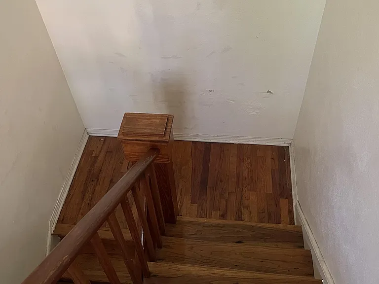 534 E College Ave — Photo 5