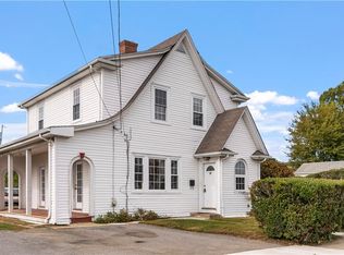 15 Pershing St, Cranston, RI 02910