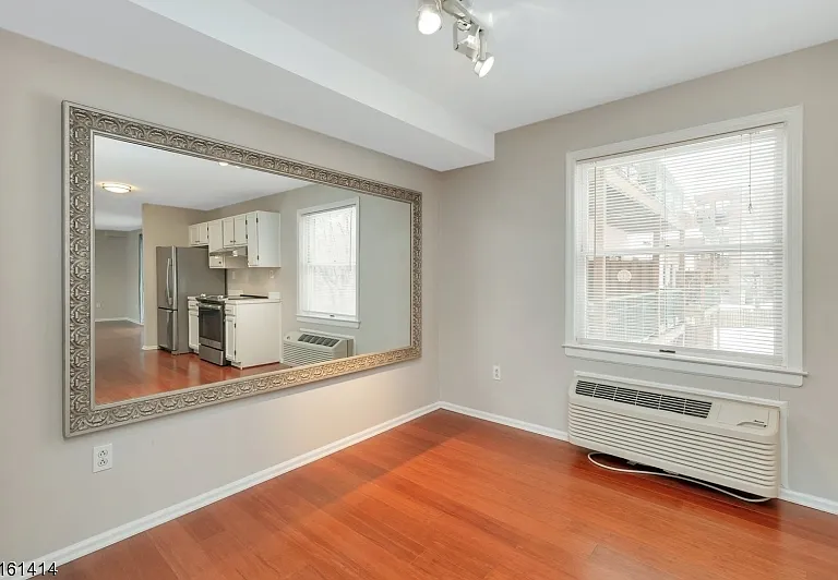 50 Pine St #211 — Photo 10