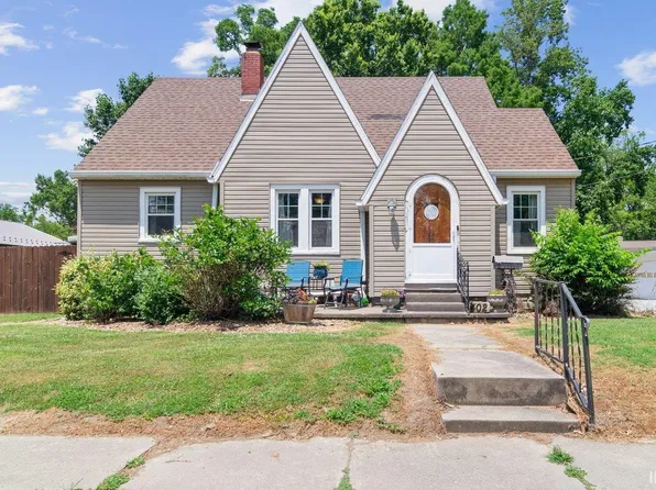 402 E Vine St, Fort Branch, IN 47648