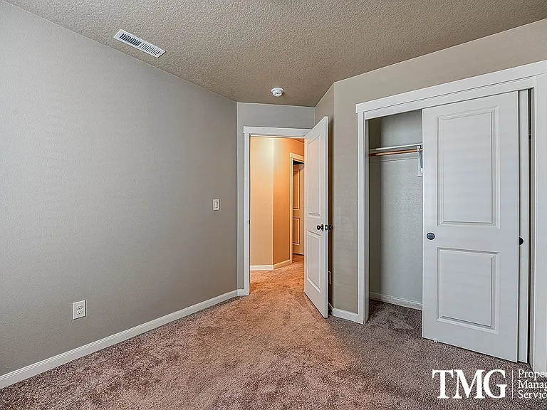 9807 NE 76th Way — Photo 21