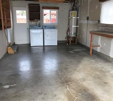 5th image of 4107 Olga Dr