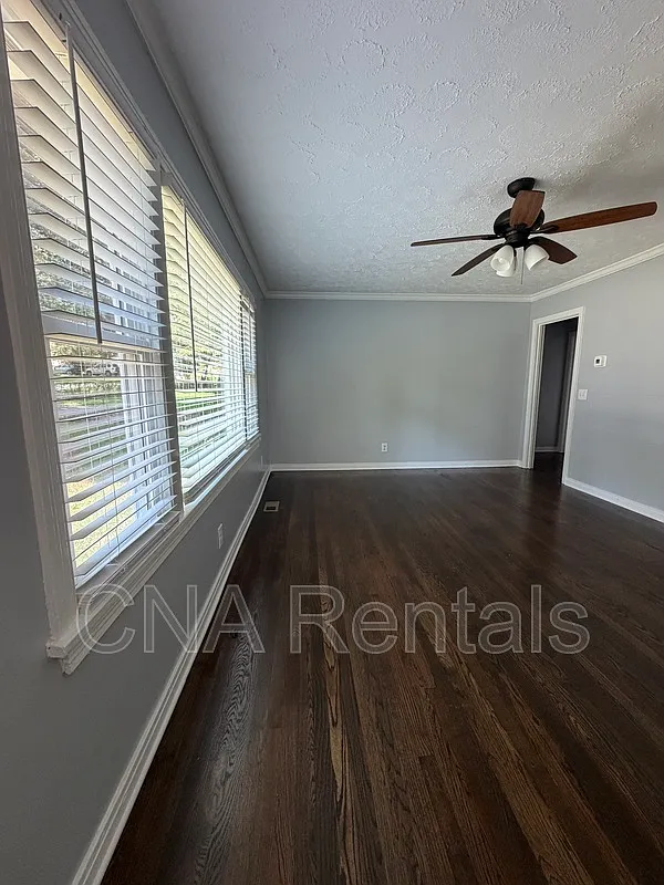 3 bed, 1.0 bath, 1150 sqft, $1,975 — Photo 3