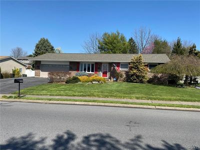 3201 Center St, Whitehall, PA, 18052