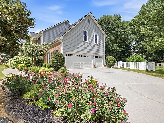 4th image of 1727 Green Farm Cir