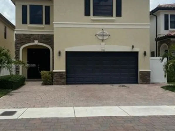 3521 W 86th Ter, Hialeah, FL 33018