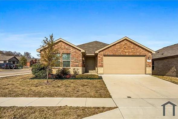 5 bed, $2,550 — Photo 2