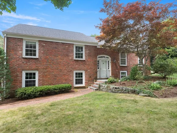 10 Parsonage Ln, Topsfield, MA 01983