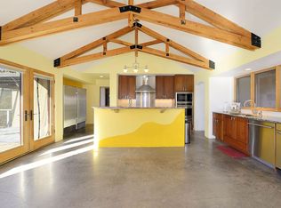 31A Lone Pine Spur, Santa Fe, NM 87505