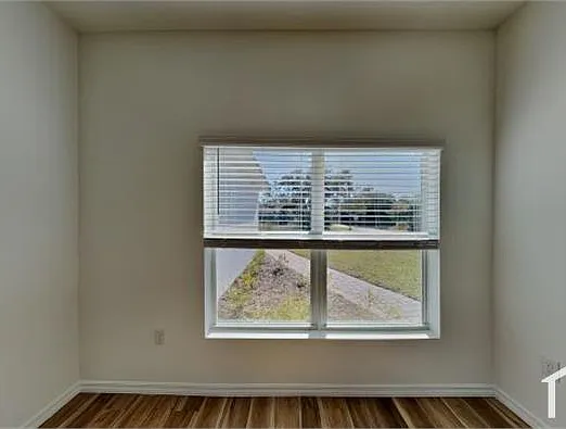 20241 Lorette Ave — Photo 4