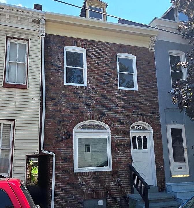 1st image of 1242 Muhlenberg St