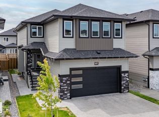 1027 150th Ave NW, Edmonton, AB T5Y 4C1