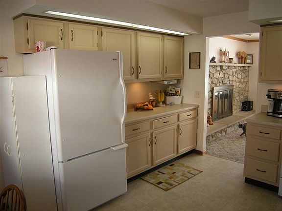 3rd image of 171 Devore Dr