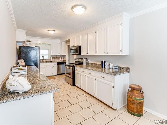 2nd image of 5208 Candlewood Dr