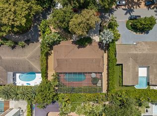 3655 Battersea Rd, Miami, FL 33133