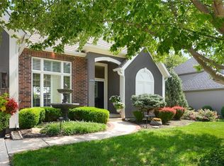 9417 Falcon Ridge Dr, Lenexa, KS 66220