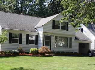 1352 Haverston Rd, Lyndhurst, OH 44124