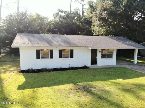 111 Alverado Dr, Long Beach, MS 39560