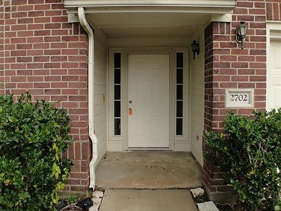 2nd image of 2702 Sabal Palms Ct