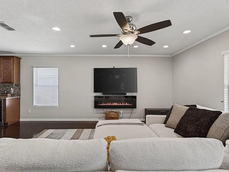 7163 Bedfordshire Ln — Photo 27