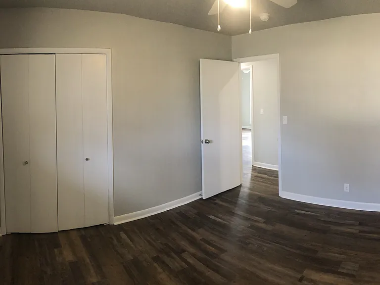 2209 Iowa St — Photo 9