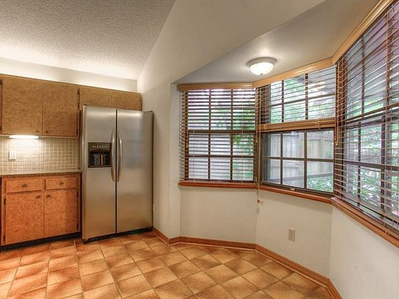 5th image of 3614 Hudson Ln
