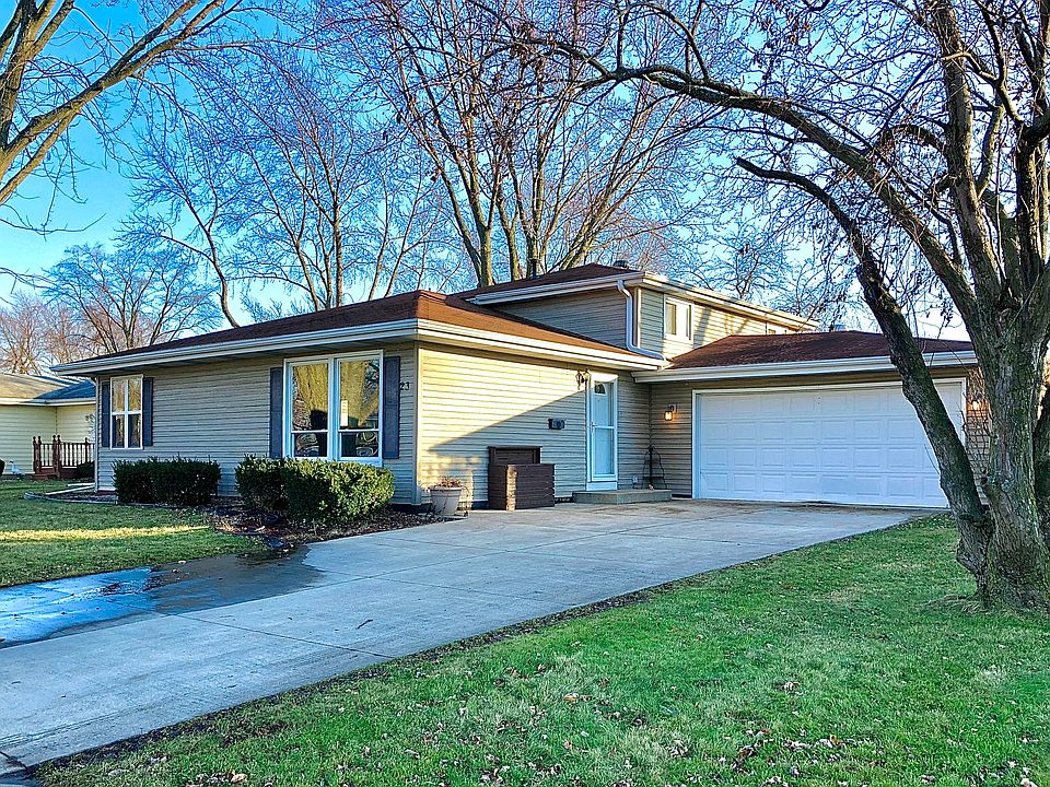 1st image of 23 Hilltop Dr